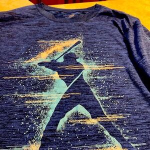 Set of two size L boys baseball tops